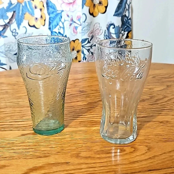 2 COCA COLA GLASSES - Picture 1 of 4